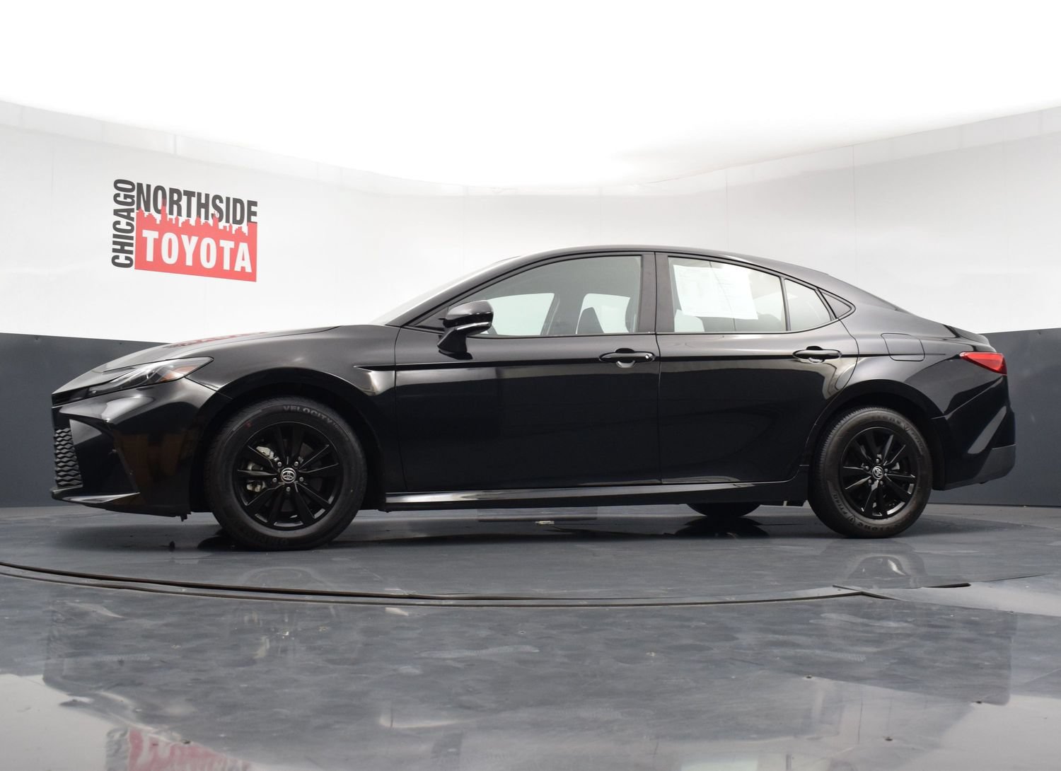 Used 2025 Toyota Camry LE FWD image 25