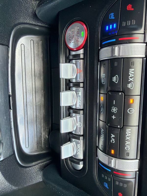 Used 2020 Ford Mustang Premium RWD image 25