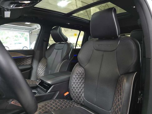 Used 2025 Jeep Grand Cherokee L Summit w/ Obsidian Package AWD/4WD image 23