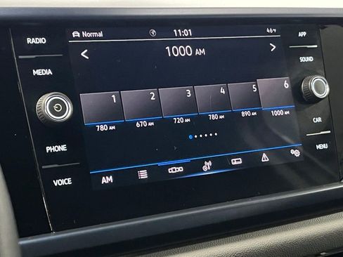 Used 2023 Volkswagen Taos SE image 28