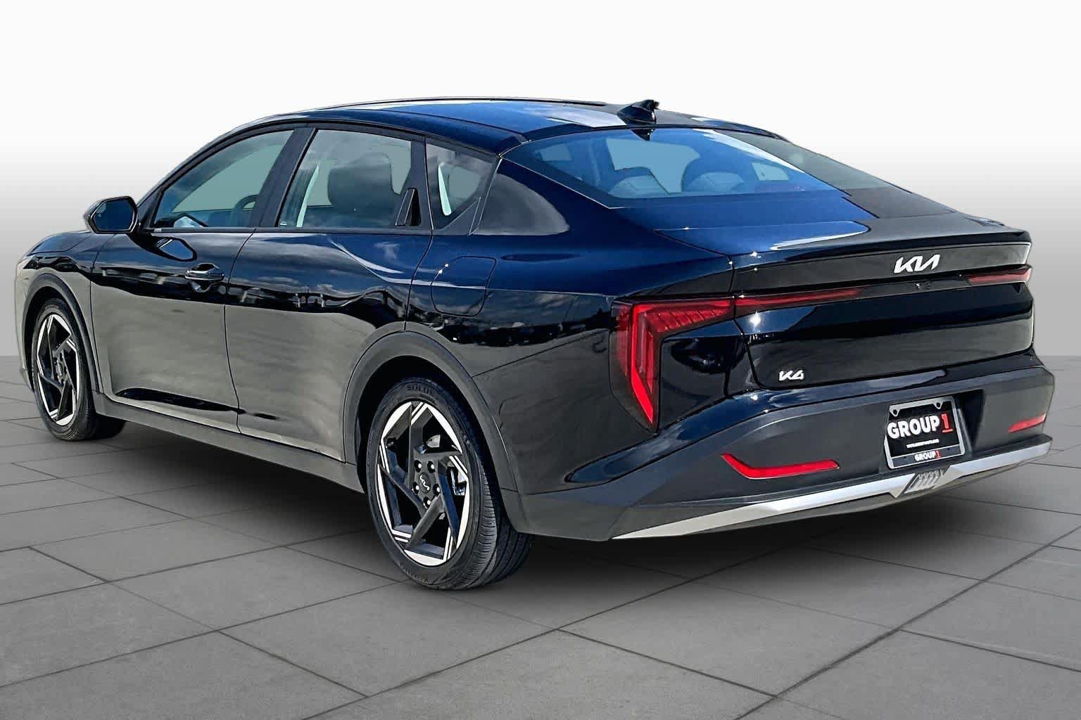 Used 2025 Kia K4 EX FWD image 11