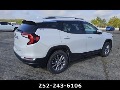 Used 2024 GMC Terrain SLT w/ Infotainment Package II AWD/4WD image 5