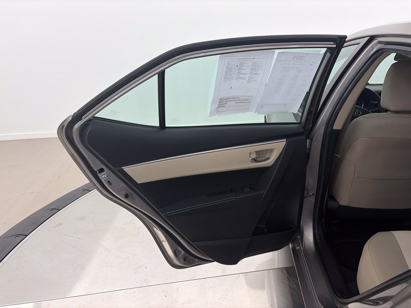 Used 2015 Toyota Corolla LE FWD image 11