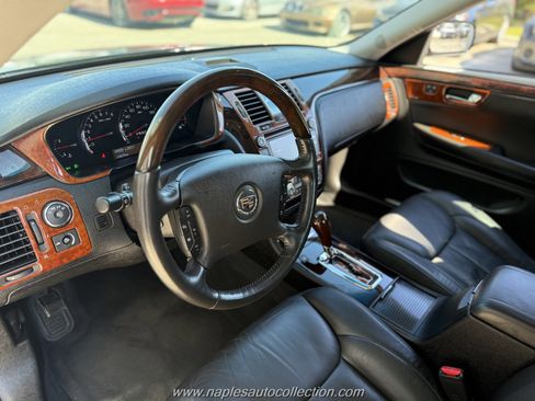 Used 2011 Cadillac DTS Premium image 24