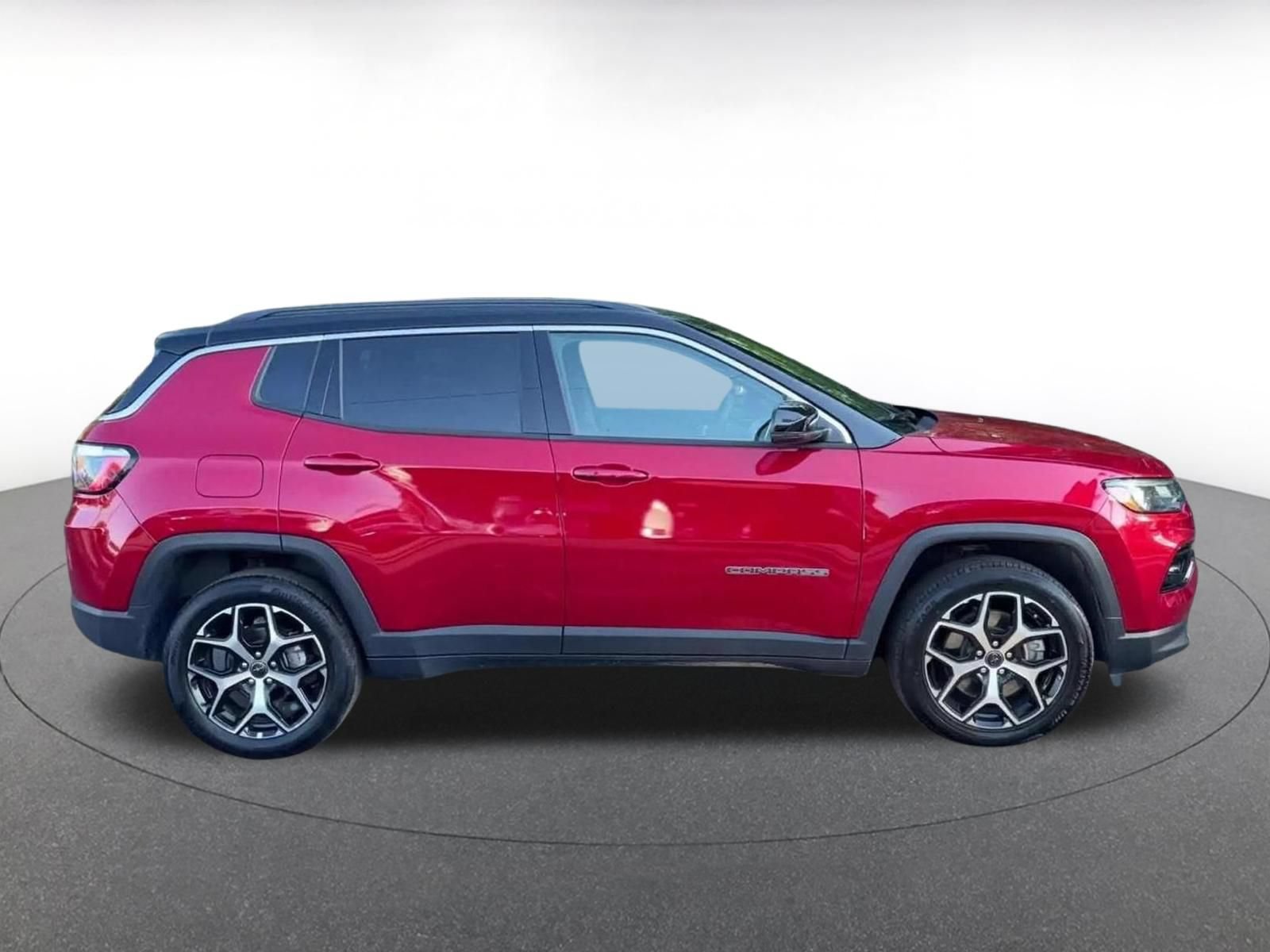 Used 2025 Jeep Compass Limited AWD/4WD image 15