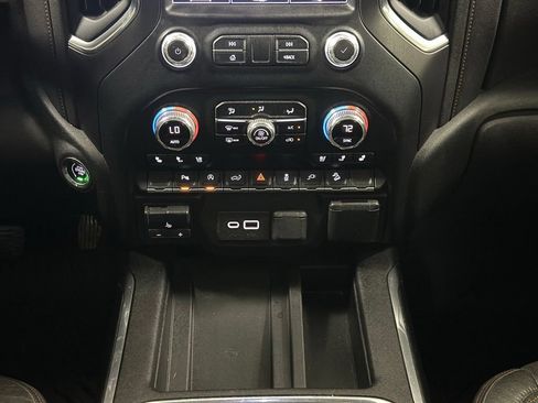 Used 2020 GMC Sierra 1500 AT4 w/ AT4 Premium Package AWD/4WD image 23