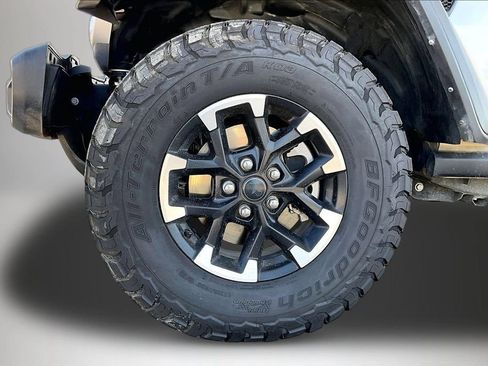 Used 2024 Jeep Wrangler Unlimited Rubicon 4xe AWD/4WD image 33