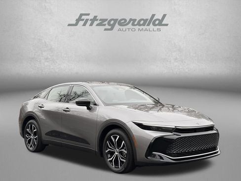 Certified 2026 Toyota Crown XLE image 1