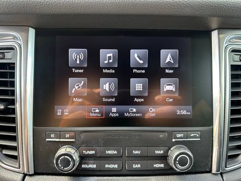 Certified 2018 Porsche Macan S AWD/4WD image 35