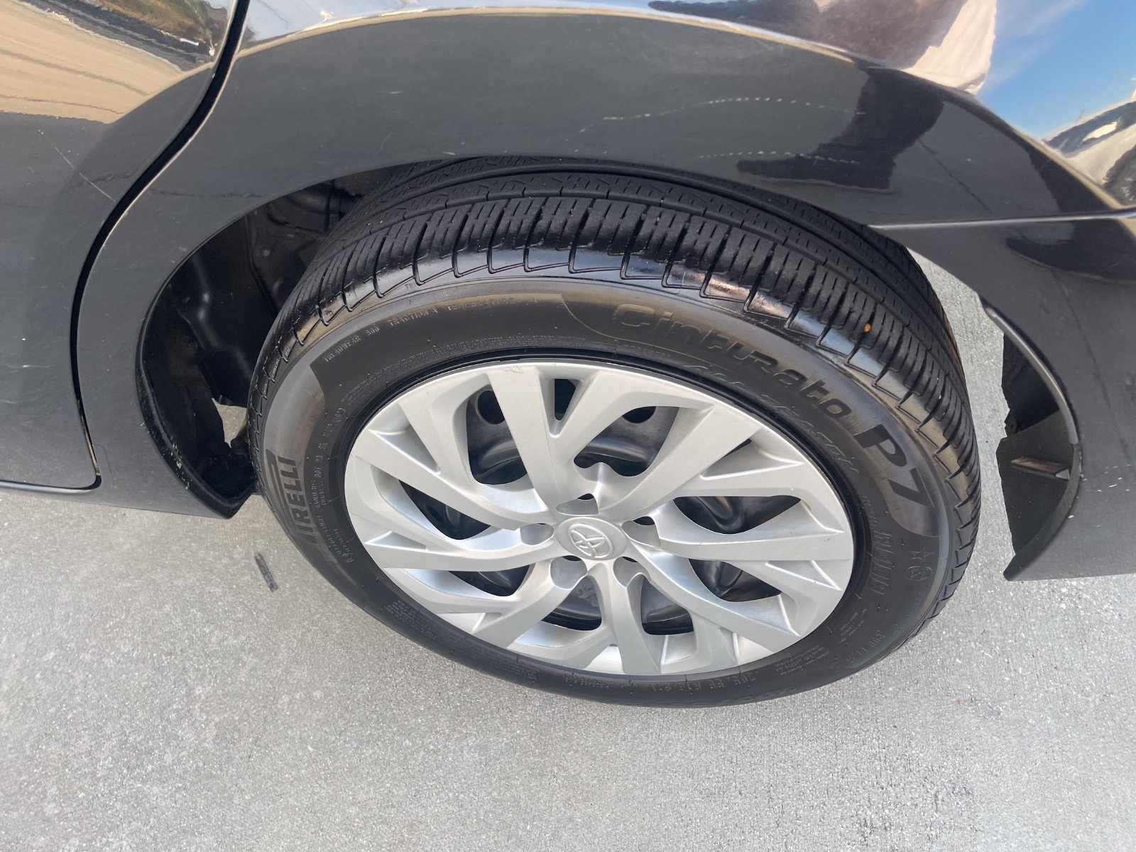 Used 2019 Toyota Corolla LE FWD image 13
