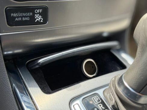 Used 2015 INFINITI Q40 AWD w/ Navigation Package image 19