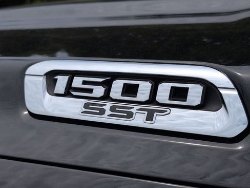 Used 2025 RAM 1500 Big Horn AWD/4WD image 10