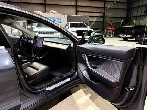 Used 2019 Tesla Model 3 Long Range AWD/4WD image 25