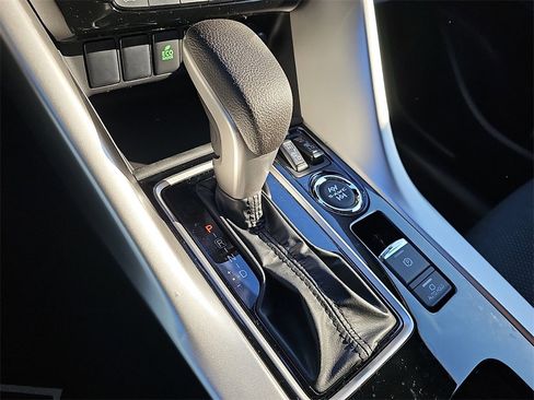 New 2026 Mitsubishi Eclipse Cross SE image 10