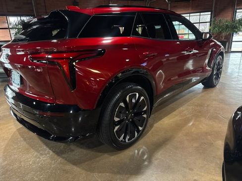 Used 2024 Chevrolet Blazer EV RS image 9