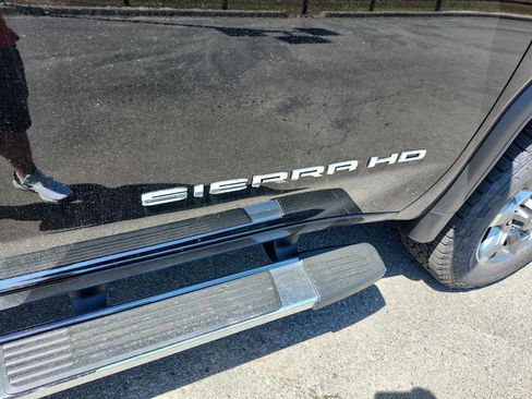 New 2025 GMC Sierra 2500 SLT w/ SLT Premium Package image 7