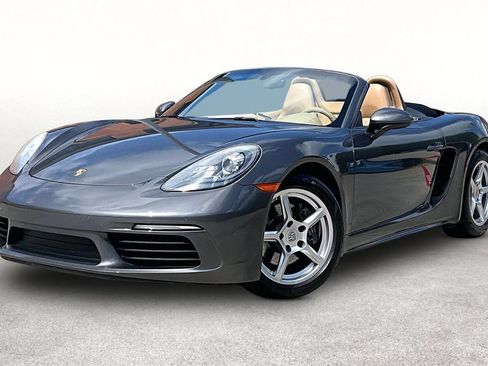 Used 2017 Porsche 718 Boxster RWD image 15