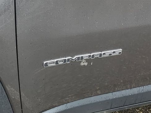 Certified 2021 Jeep Compass Limited image 20