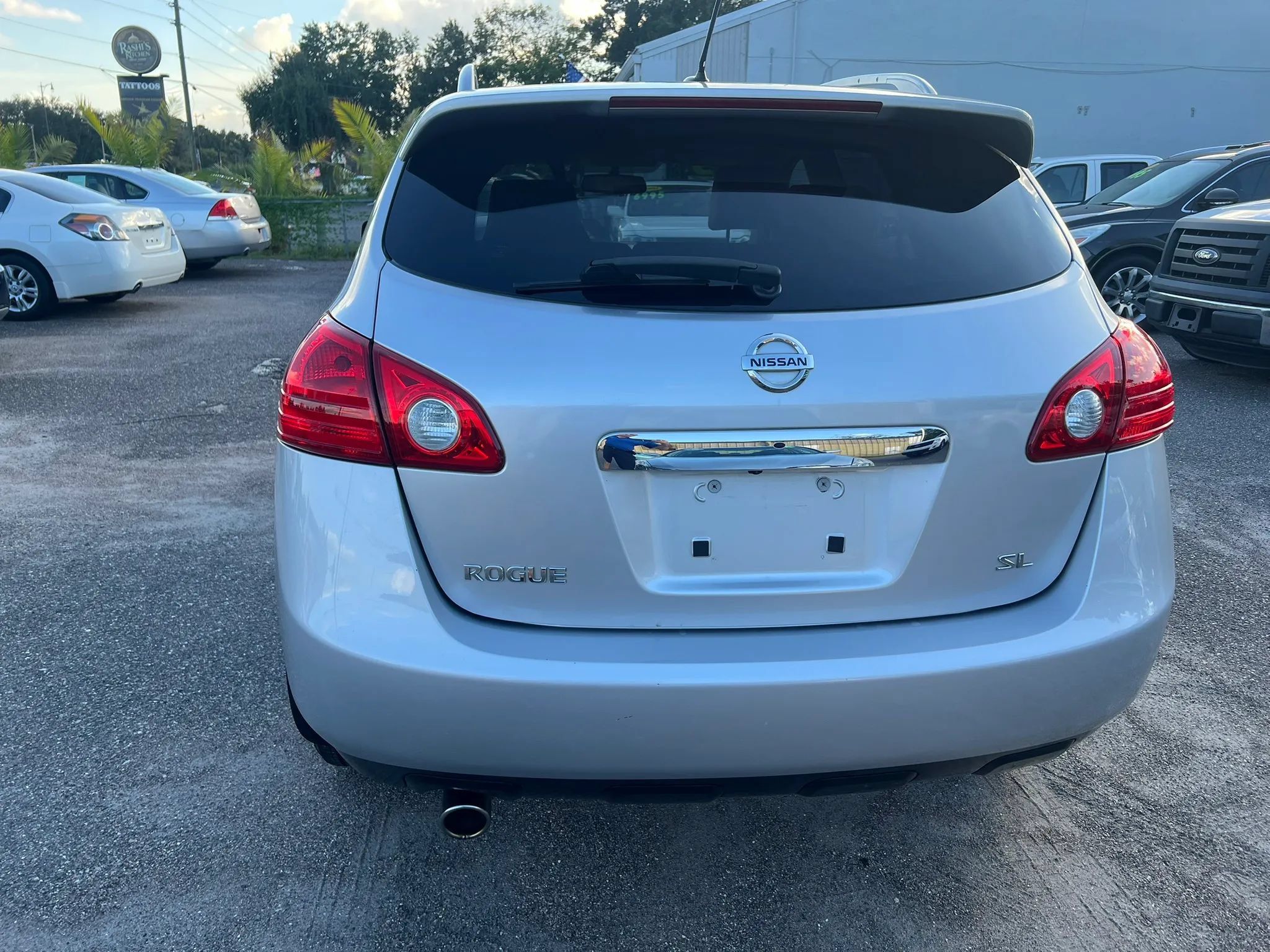 Used 2013 Nissan Rogue SL FWD image 4