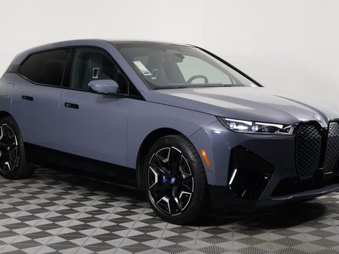 Used 2023 BMW iX M60 w/ Executive Package image 3