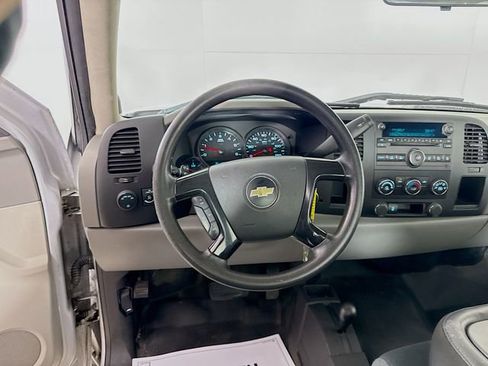 Used 2013 Chevrolet Silverado 1500 W/T AWD/4WD image 22