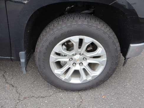 Certified 2023 Chevrolet Silverado 1500 LTZ w/ Technology Package image 37