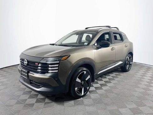 Certified 2026 Nissan Kicks SR w/ Cold Weather Package AWD/4WD image 1