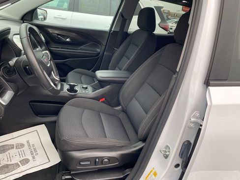 Used 2023 GMC Terrain SLE w/ Driver Convenience Package image 11