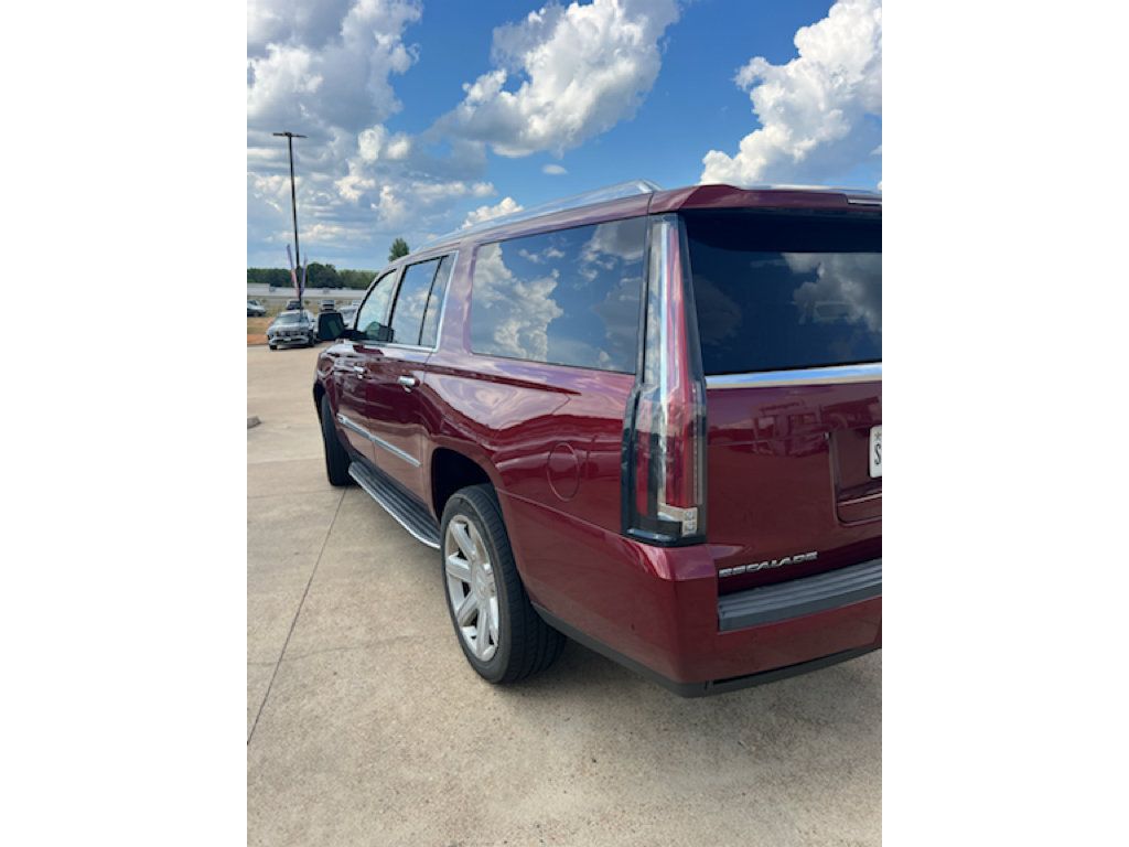 Used 2020 Cadillac Escalade ESV Premium Luxury AWD/4WD image 4