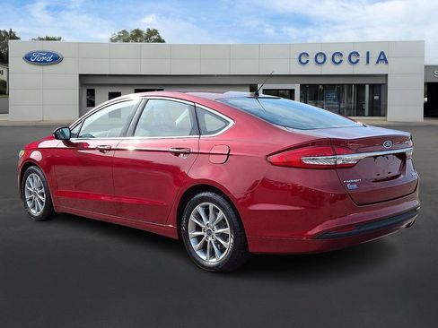 Certified 2017 Ford Fusion SE w/ Fusion SE Technology Package image 6