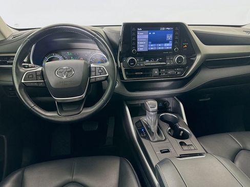 Used 2022 Toyota Highlander XLE image 22