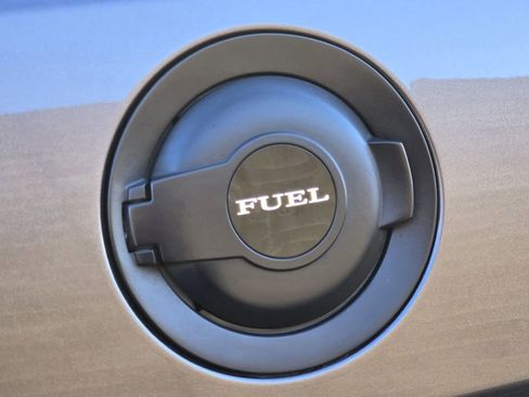 Used 2020 Dodge Challenger SRT Hellcat image 11