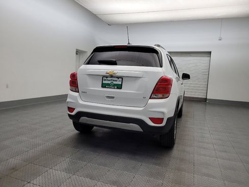 Used 2019 Chevrolet Trax LT w/ LT Convenience Package FWD image 7