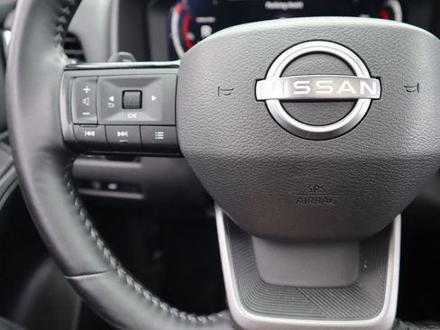 Certified 2025 Nissan Rogue Platinum FWD image 20
