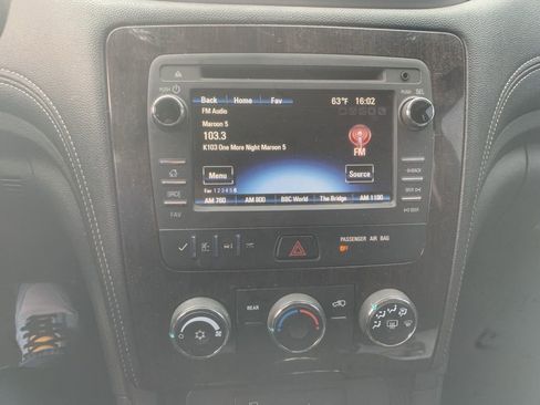 Used 2017 Chevrolet Traverse LT image 14