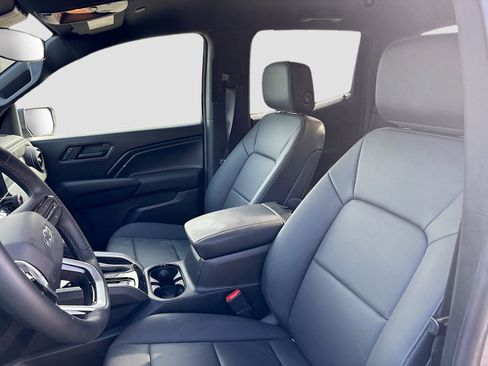 Used 2025 Chevrolet Colorado Trail Boss image 20