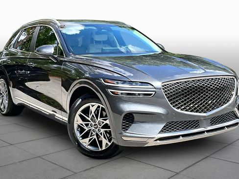 Used 2022 Genesis GV70 2.5T w/ Select Package AWD/4WD image 3