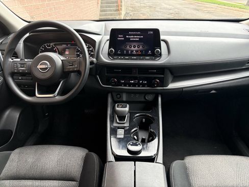 Used 2024 Nissan Rogue SV AWD/4WD image 30