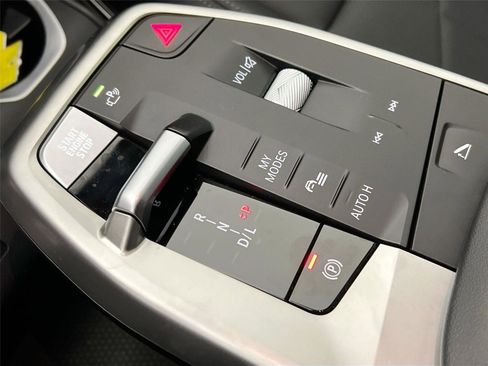 Used 2025 BMW X1 xDrive28i w/ Technology Package image 16