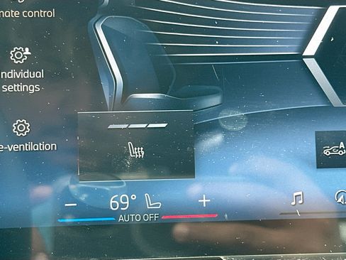 Certified 2025 BMW X5 sDrive40i w/ Parking Assistance Package RWD image 20