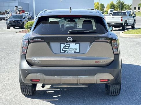 Used 2025 Nissan Kicks SR AWD/4WD image 26
