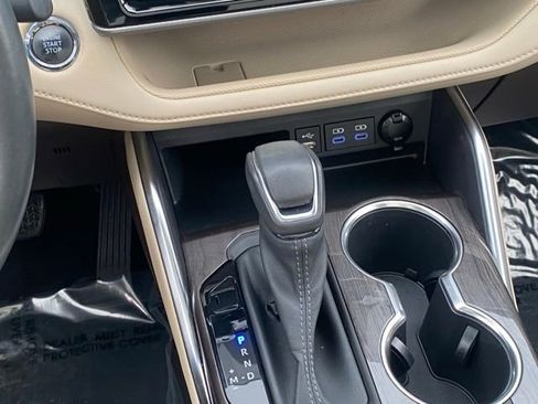 Certified 2022 Toyota Highlander Platinum image 20
