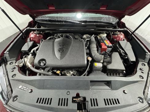 Used 2020 Toyota Avalon Limited image 16