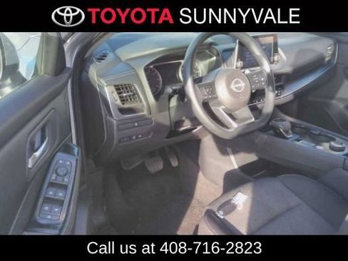 Used 2024 Nissan Rogue SV AWD/4WD image 4