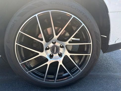 Used 2016 Dodge Challenger R/T RWD image 13