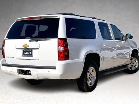 Used 2013 Chevrolet Suburban LT w/ Luxury Package image 22