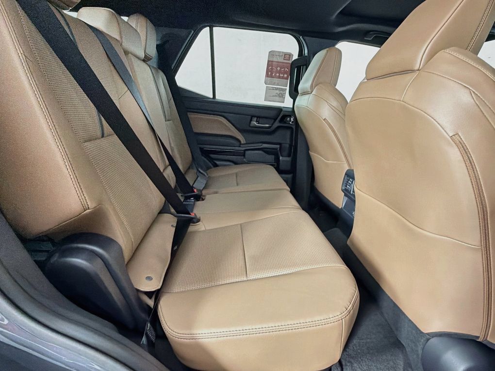 New 2026 Toyota 4Runner Limited AWD/4WD image 26