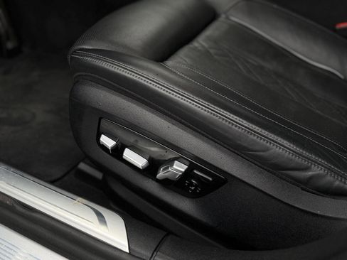 Used 2020 BMW M760i xDrive w/ Luxury Rear Seating Package image 18