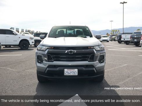 Used 2023 Chevrolet Colorado LT w/ LT Convenience Package II image 9
