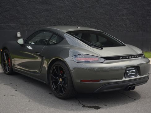 Certified 2024 Porsche 718 Cayman S RWD image 3